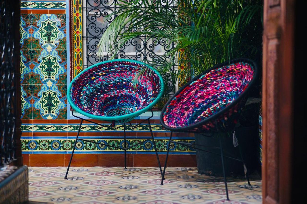 Riad Amelia : Lalla Fatima Zohra Room Tétouan Extérieur photo